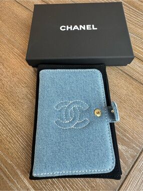 VIP CHANEL Light Blue Denim Quilted CC Snap Wallet/ Passport holder